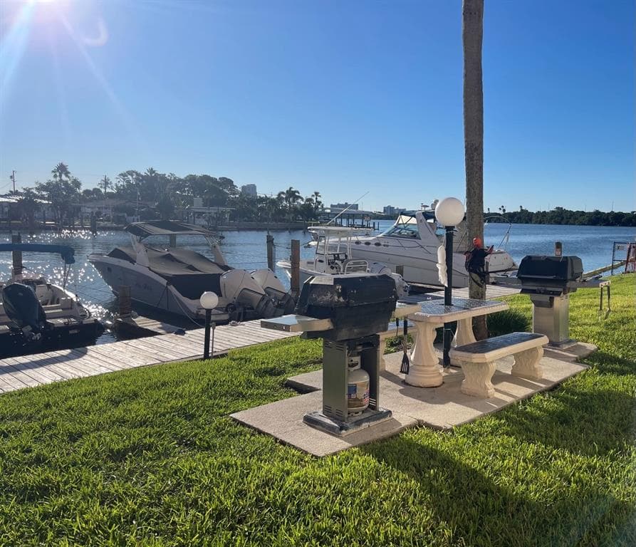 51 ISLAND WAY 1109 photo 25