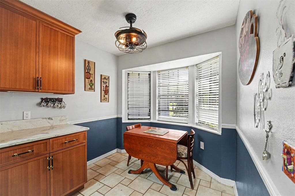 7366 WINDOVER WAY photo 7