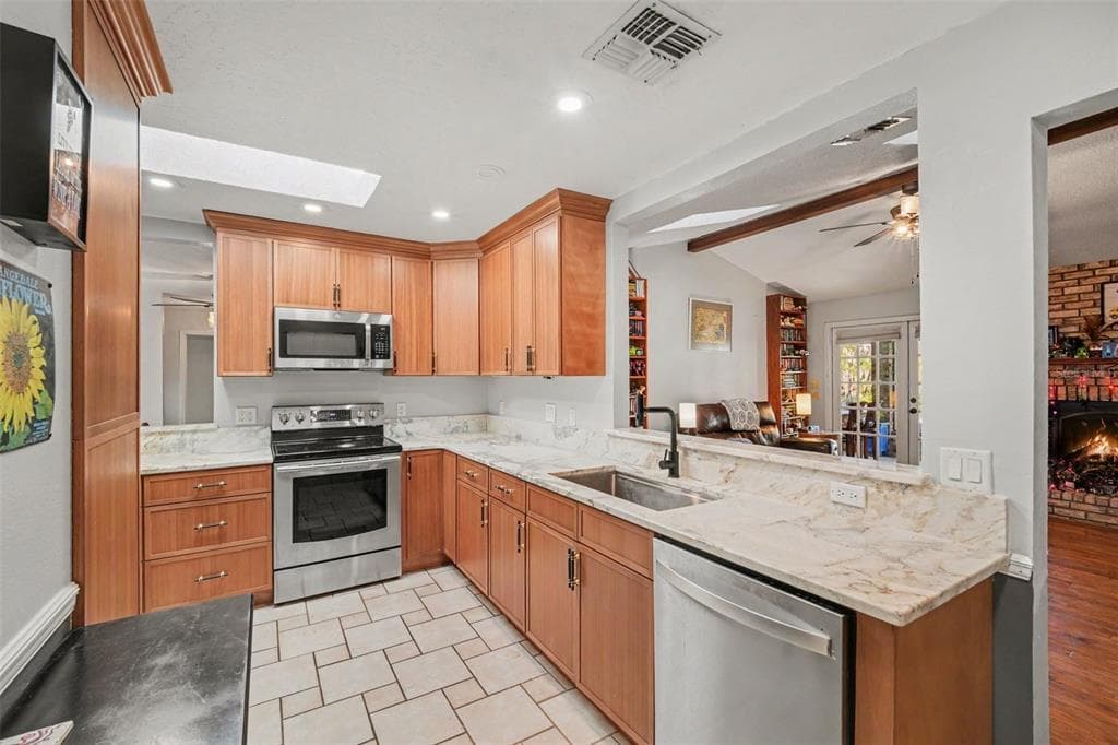 7366 WINDOVER WAY 5