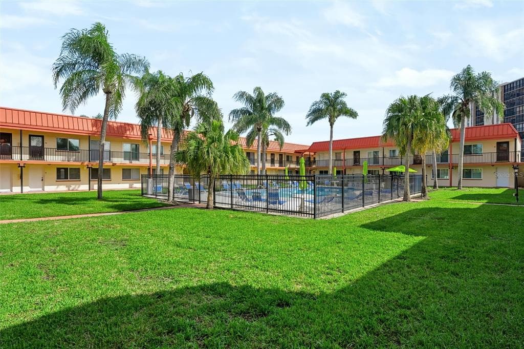 10365 PARADISE BOULEVARD 9 photo 16