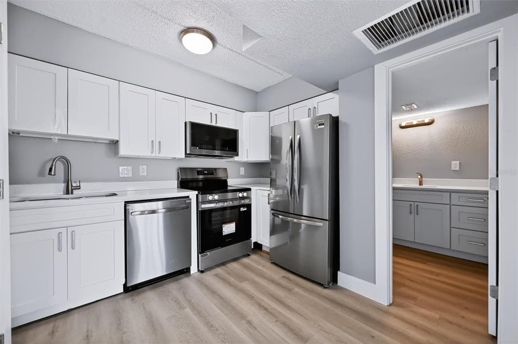 10365 PARADISE BOULEVARD 9 photo 5