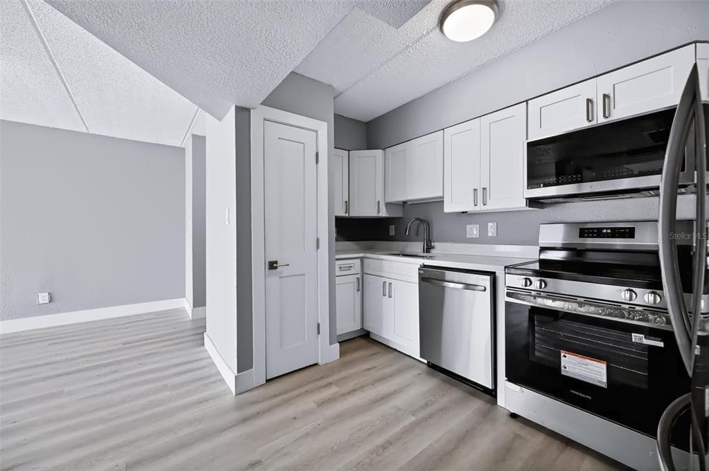 10365 PARADISE BOULEVARD 9 photo 8