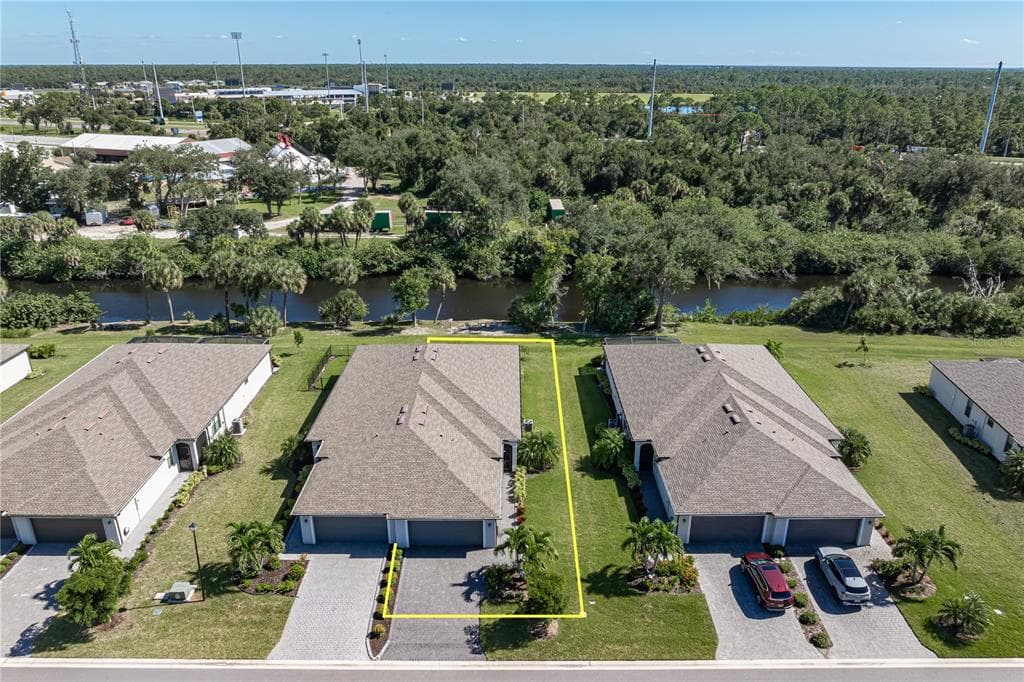 2192 BONITO WAY photo 2