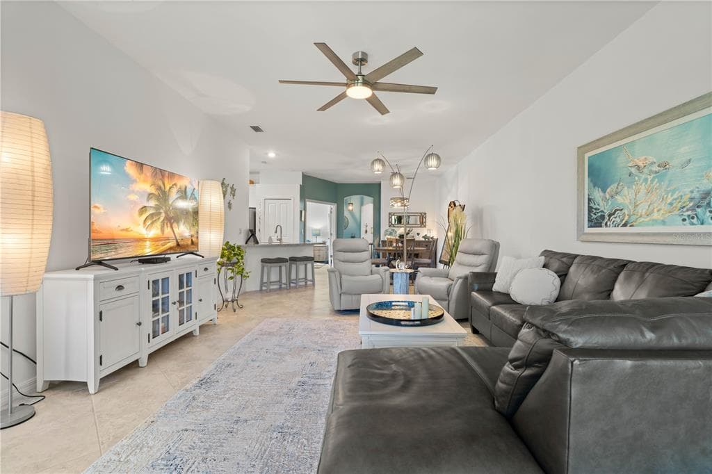 2192 BONITO WAY photo 3