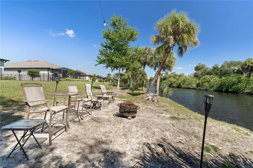 2192 BONITO WAY photo 9