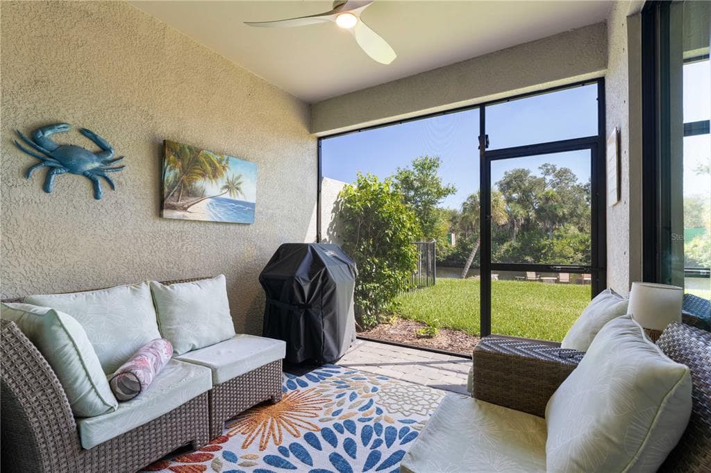2192 BONITO WAY photo 10
