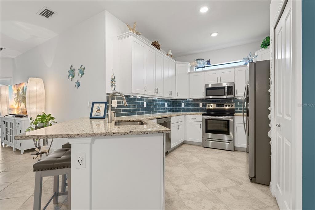 2192 BONITO WAY photo 8