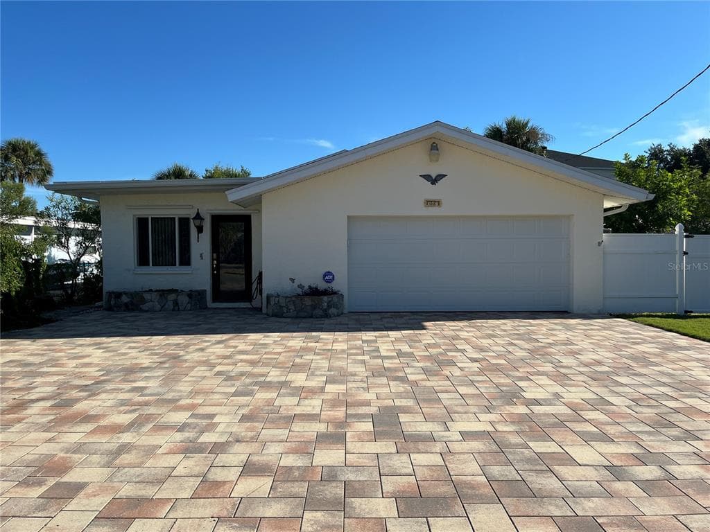307 LA HACIENDA DRIVE photo 1