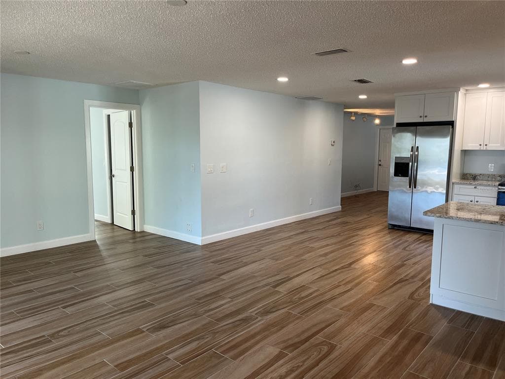 307 LA HACIENDA DRIVE photo 14