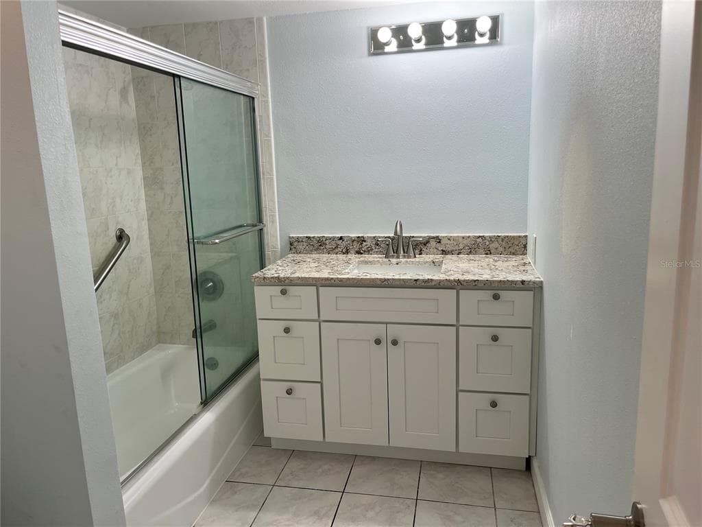 307 LA HACIENDA DRIVE photo 8