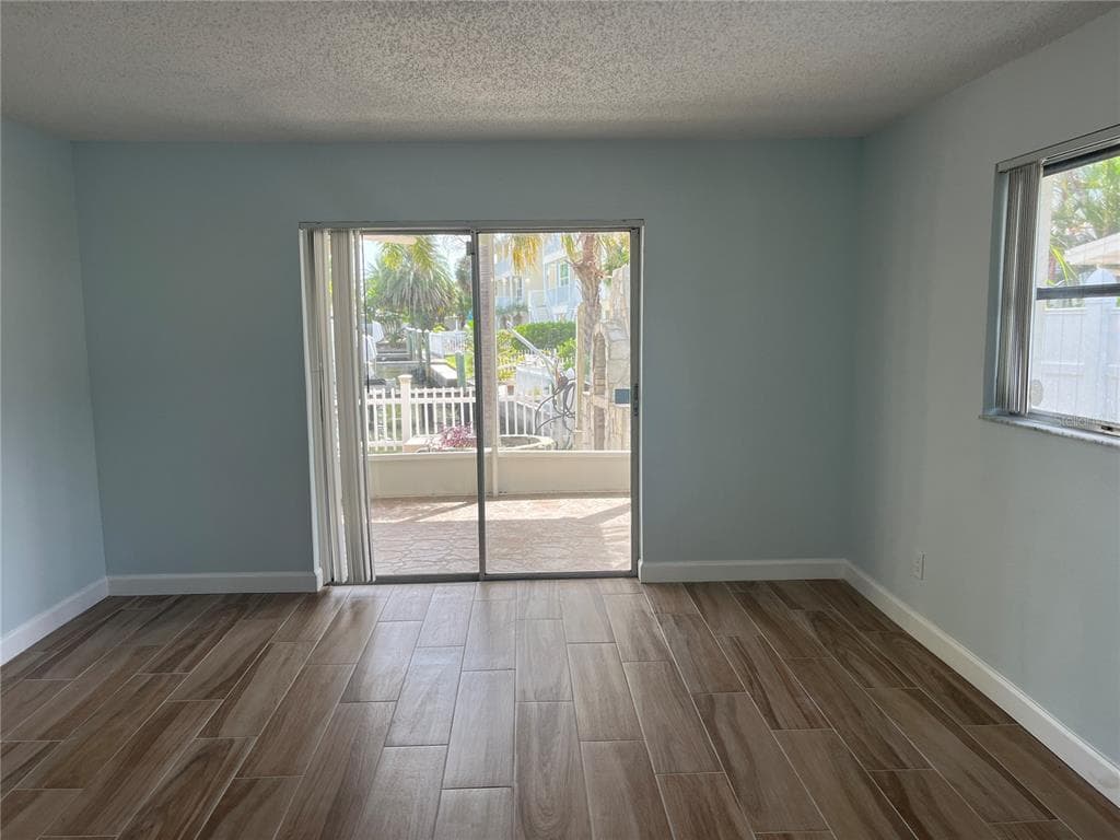 307 LA HACIENDA DRIVE photo 25