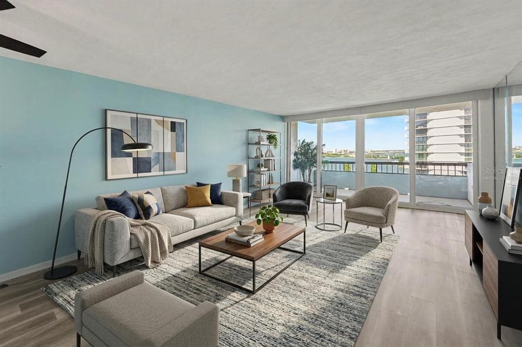 30 TURNER STREET 806 photo 3