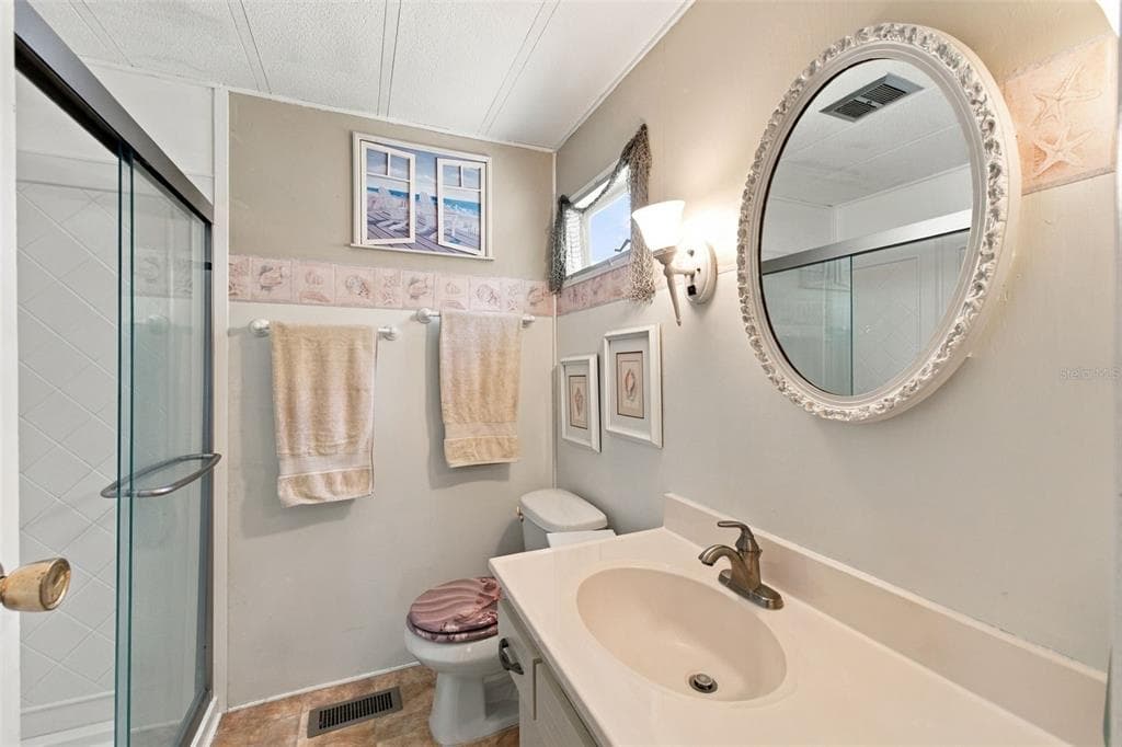6439 THERESA AVENUE photo 24