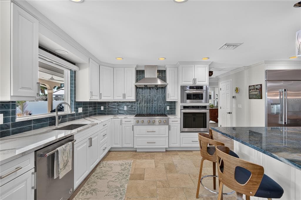 779 ISLAND WAY photo 11