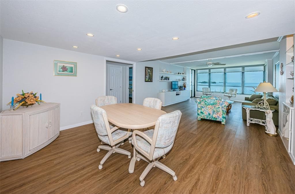 200 WOODETTE DRIVE 401A photo 14