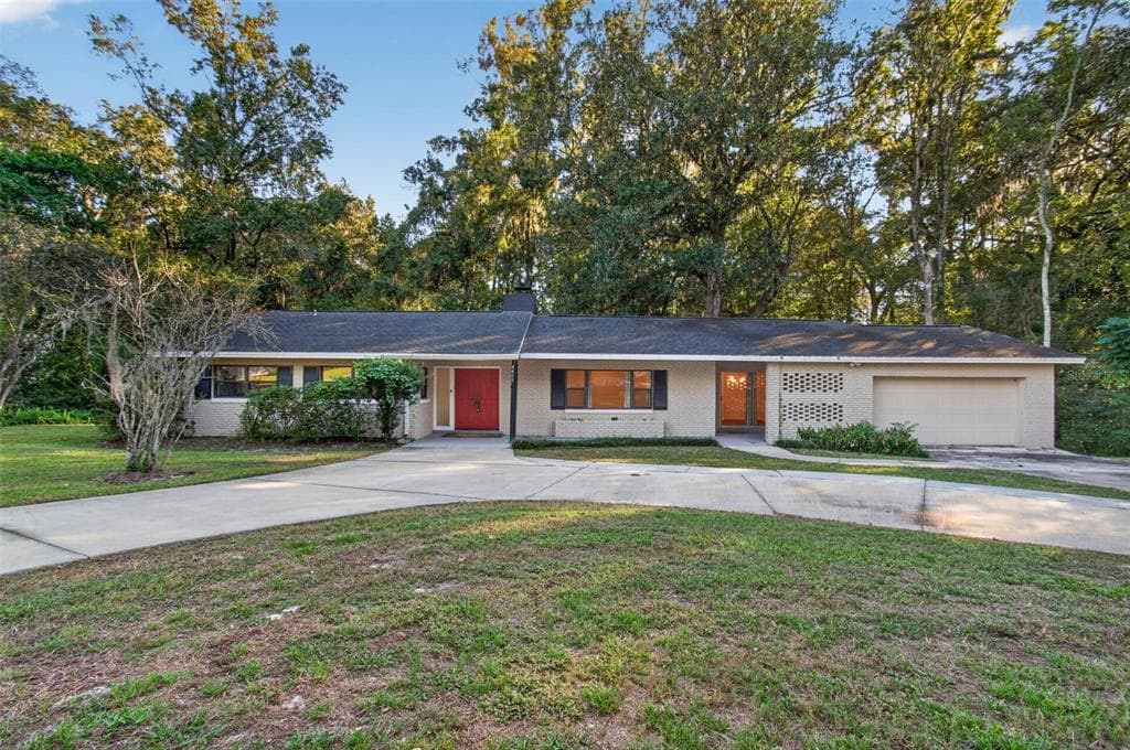 4415 NW 33RD COURT photo 2