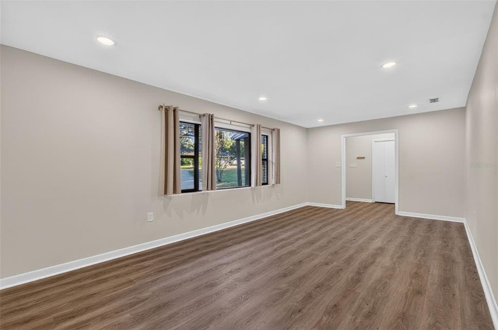 4415 NW 33RD COURT photo 7