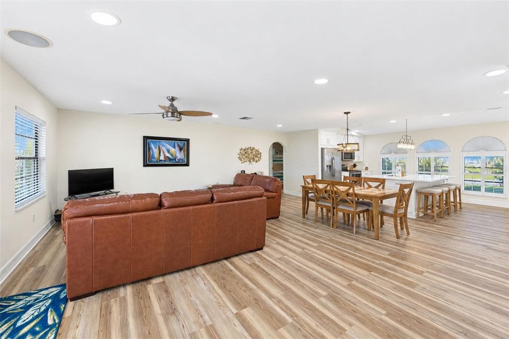 18231 HOTTELET CIRCLE photo 21