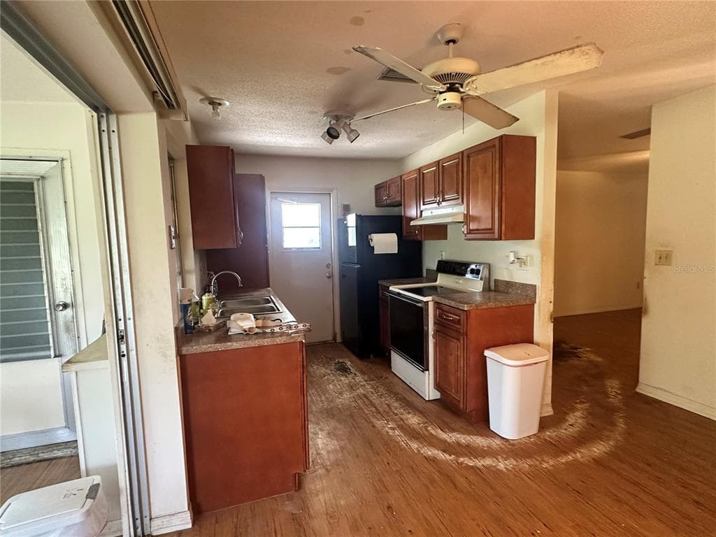 1554 INVERNESS STREET photo 12
