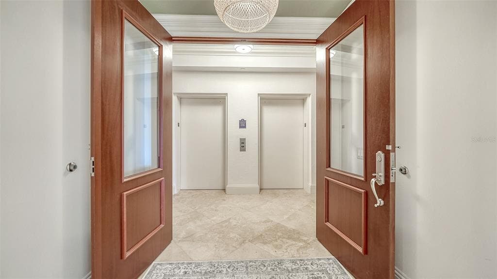 464 GOLDEN GATE POINT #304 3