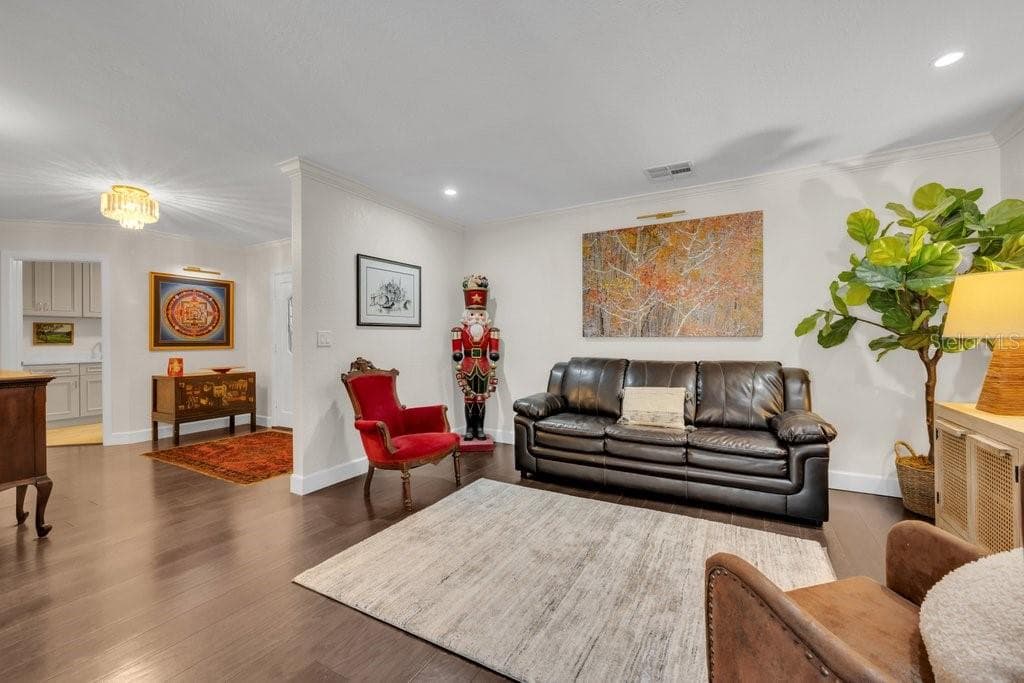 1184 WEYBRIDGE LANE photo 17