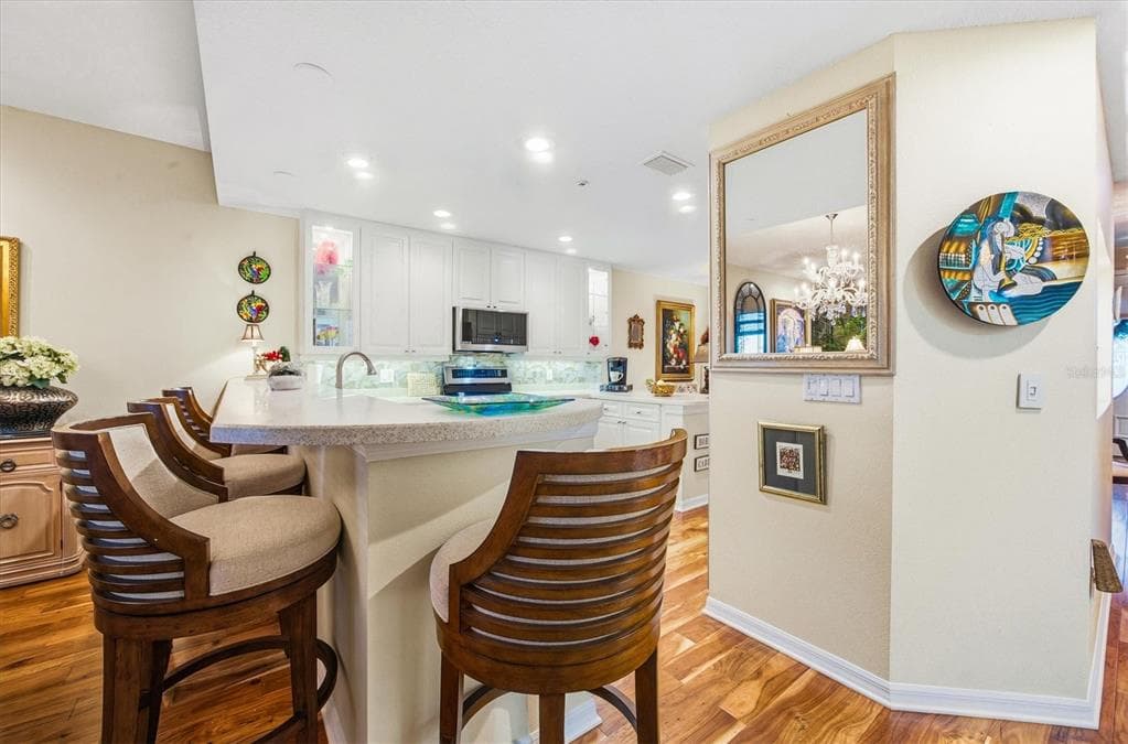232 HIDDEN BAY DRIVE 303 photo 12