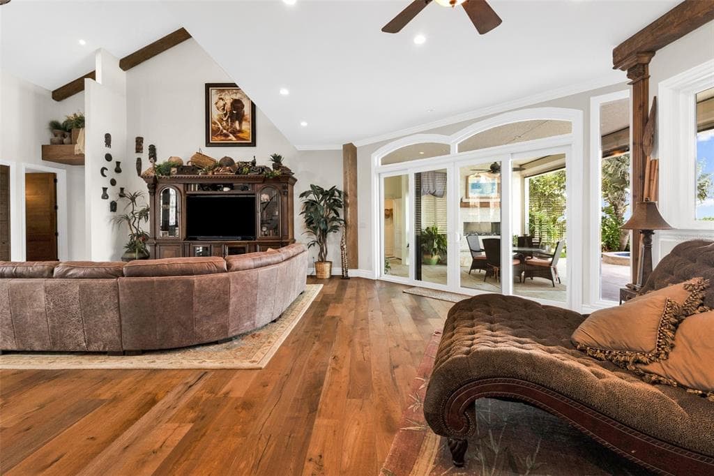 2030 JAMAICA WAY photo 19