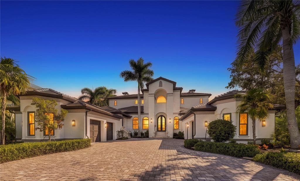 8569 MIDNIGHT PASS ROAD 4
