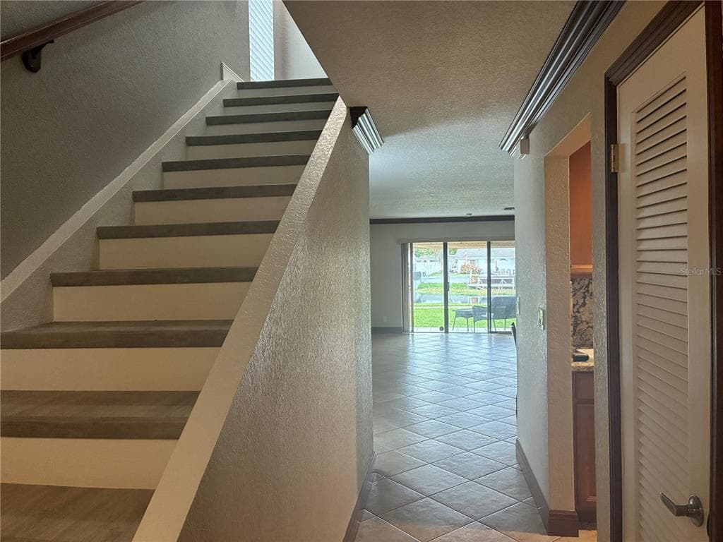 475 CANAL POINT N 1140 photo 2
