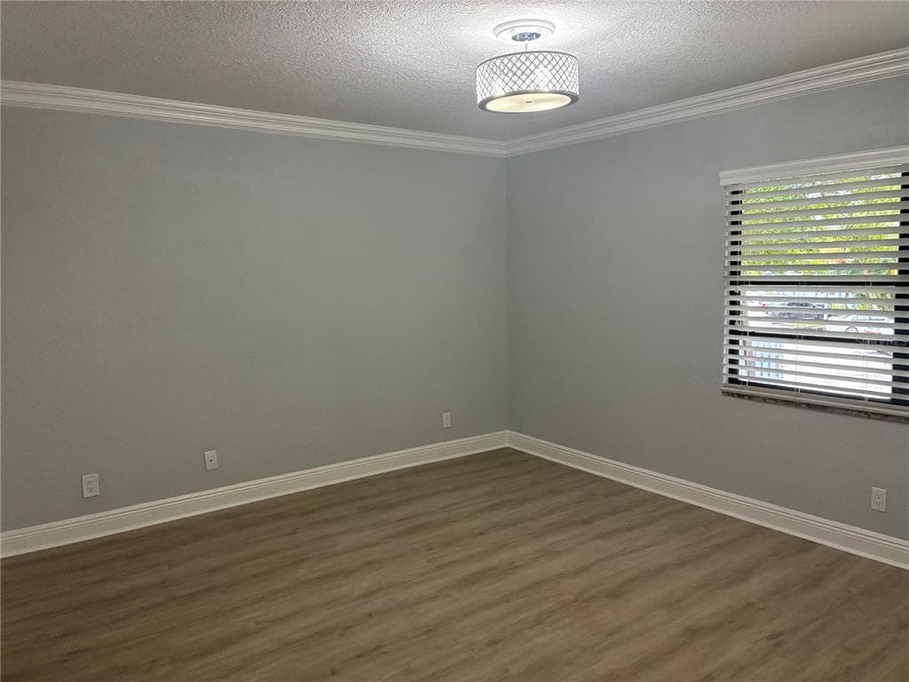 475 CANAL POINT N 1140 photo 13