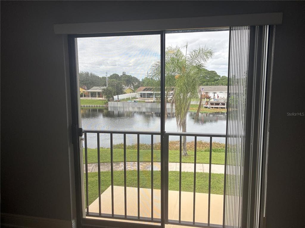 475 CANAL POINT N 1140 photo 22