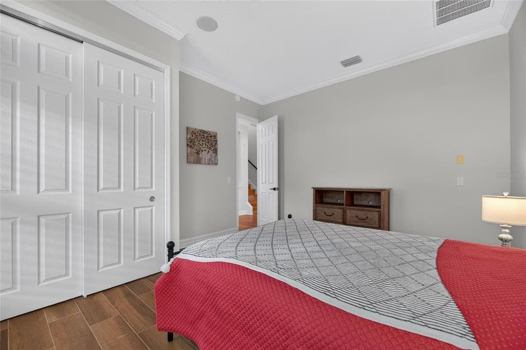 825 ISLEBAY DRIVE photo 20