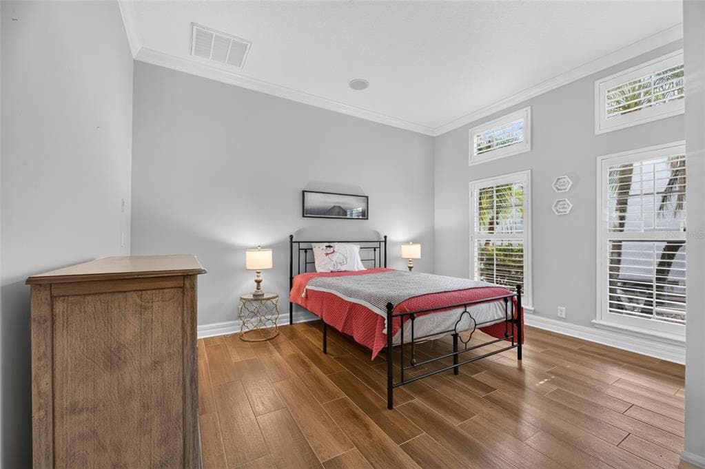825 ISLEBAY DRIVE photo 18