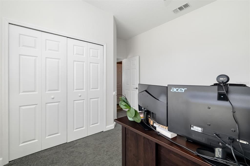 124 41ST CIRCLE E photo 10