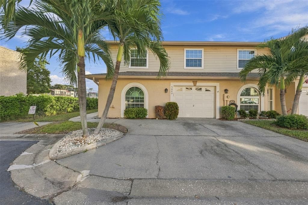 9049 ANTIGUA DRIVE photo 2