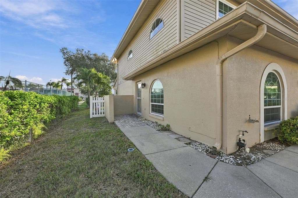 9049 ANTIGUA DRIVE photo 6