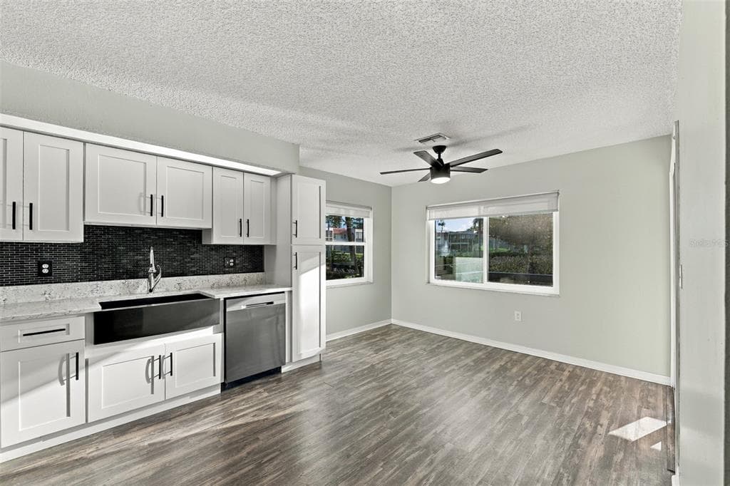 9049 ANTIGUA DRIVE photo 16