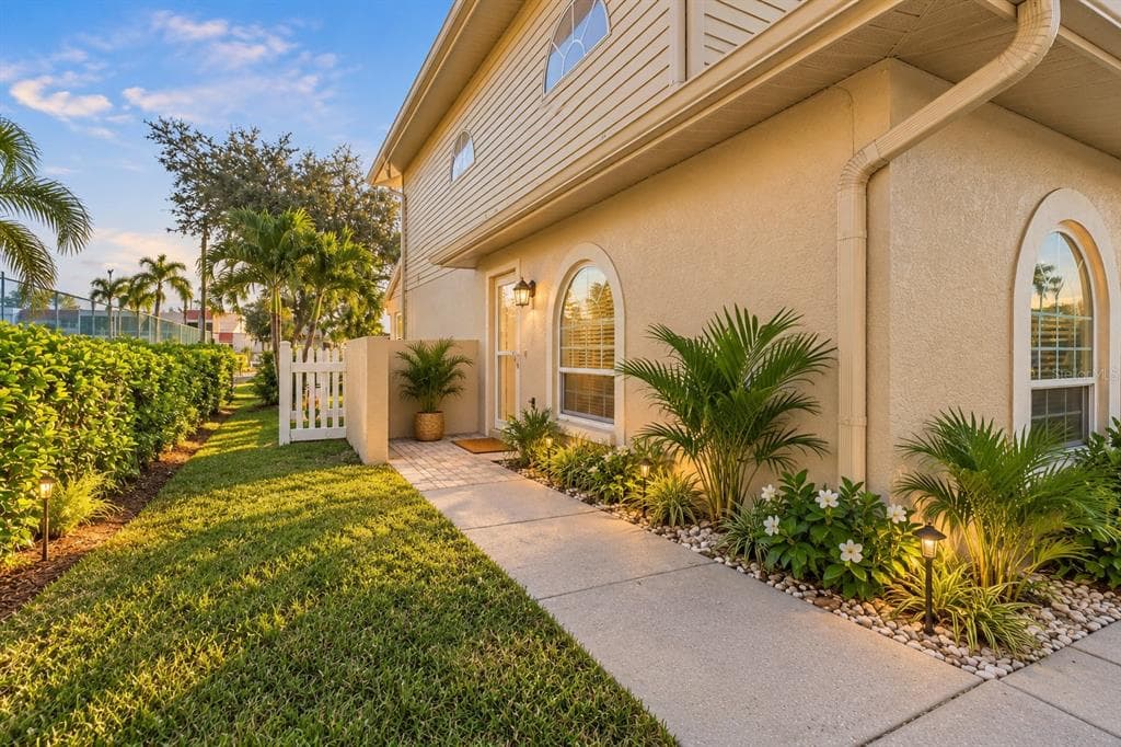 9049 ANTIGUA DRIVE photo 7