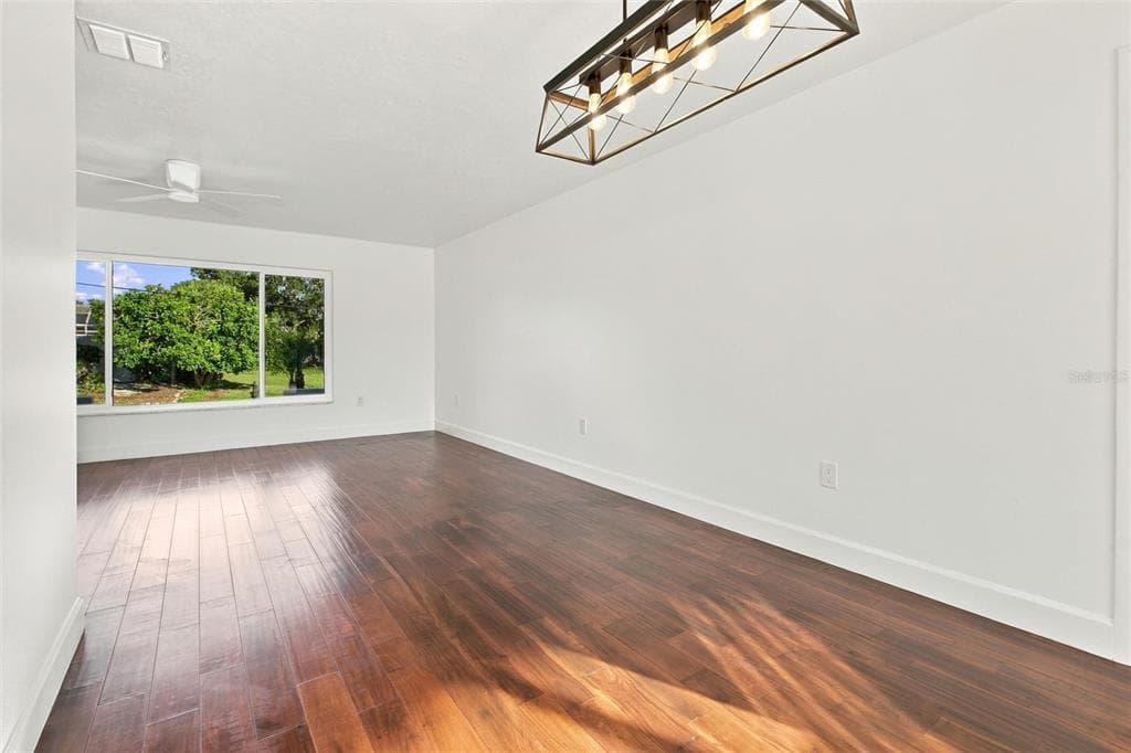 511 BONITO AVENUE photo 7