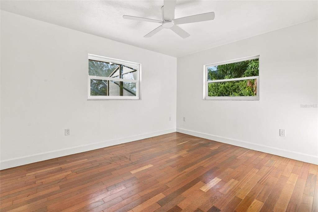 511 BONITO AVENUE photo 18