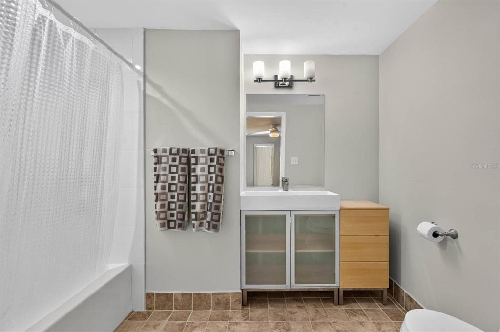 200 HILDAGO ROAD photo 22