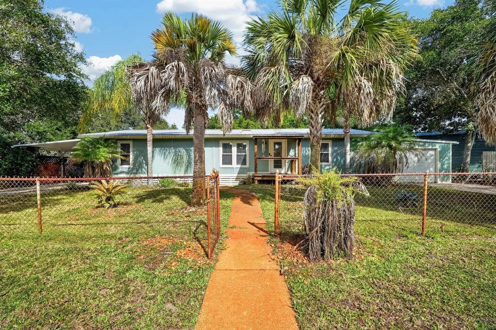 200 HILDAGO ROAD photo 1