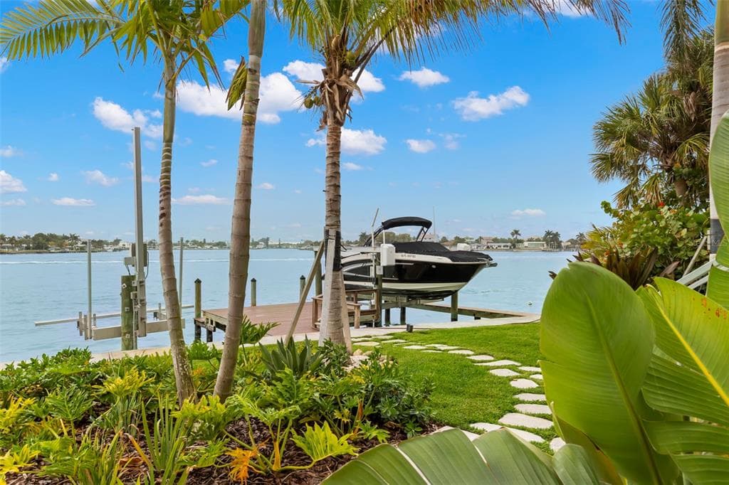 4598 HARBOR HILLS DRIVE photo 12
