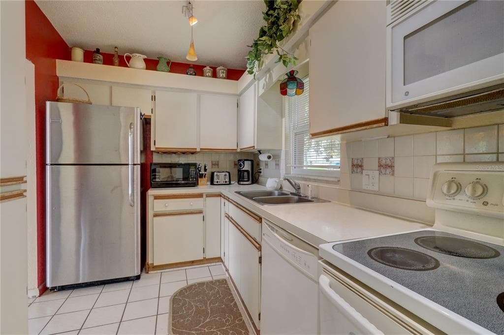 6356 SAFFORD TERRACE photo 16