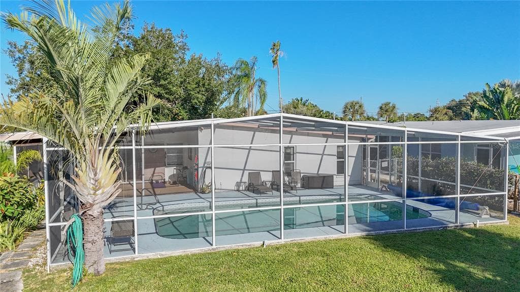 6356 SAFFORD TERRACE photo 4