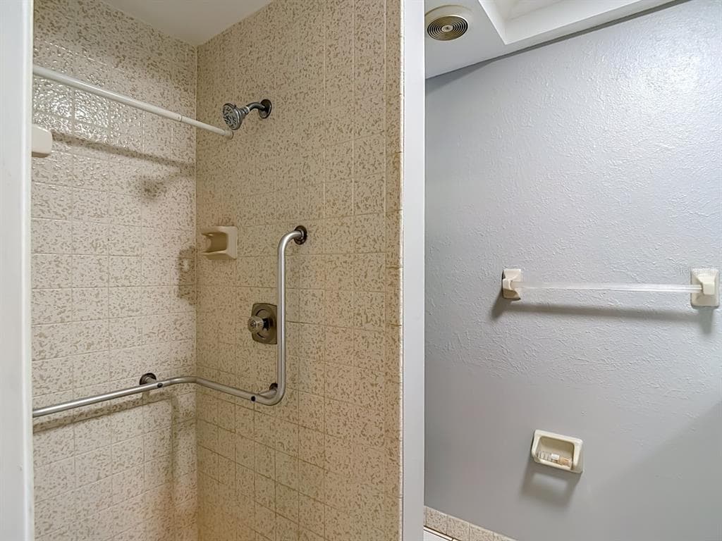 4045 SAIL DRIVE photo 13