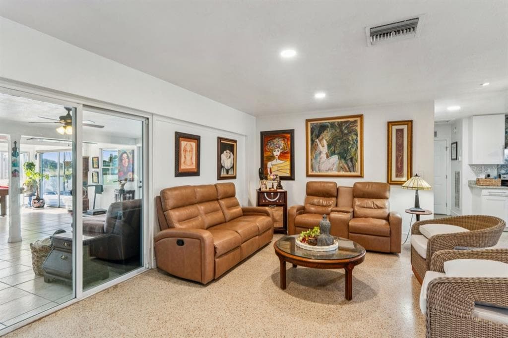 1044 SAVOY COURT photo 19