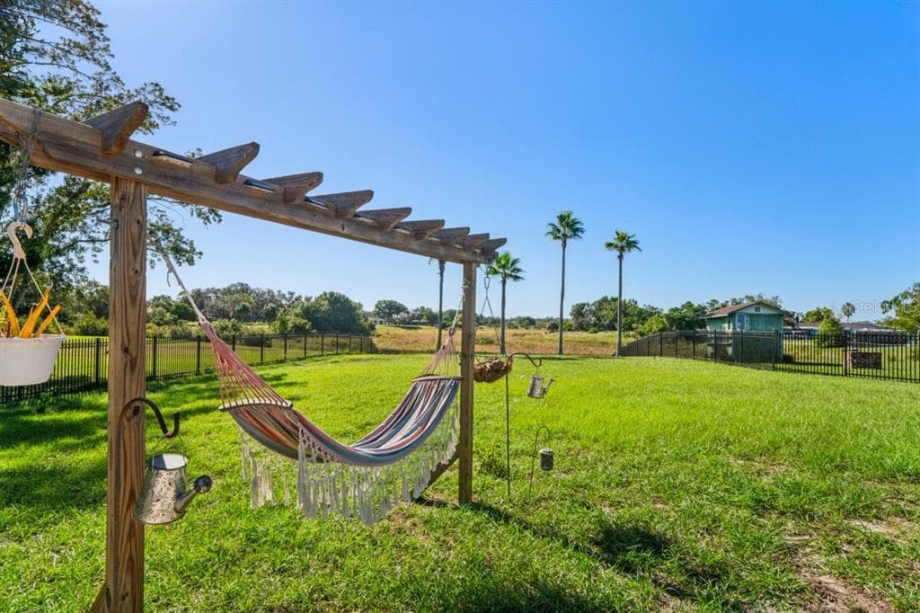 1044 SAVOY COURT photo 4