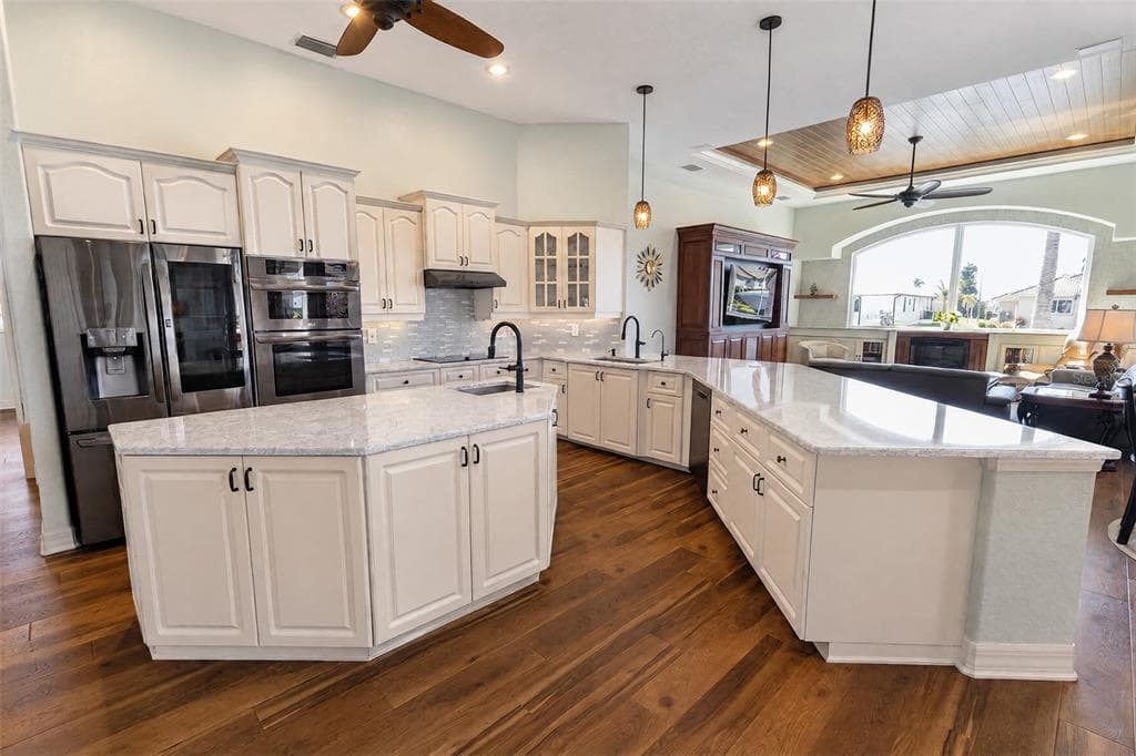 1535 SUZI STREET photo 2