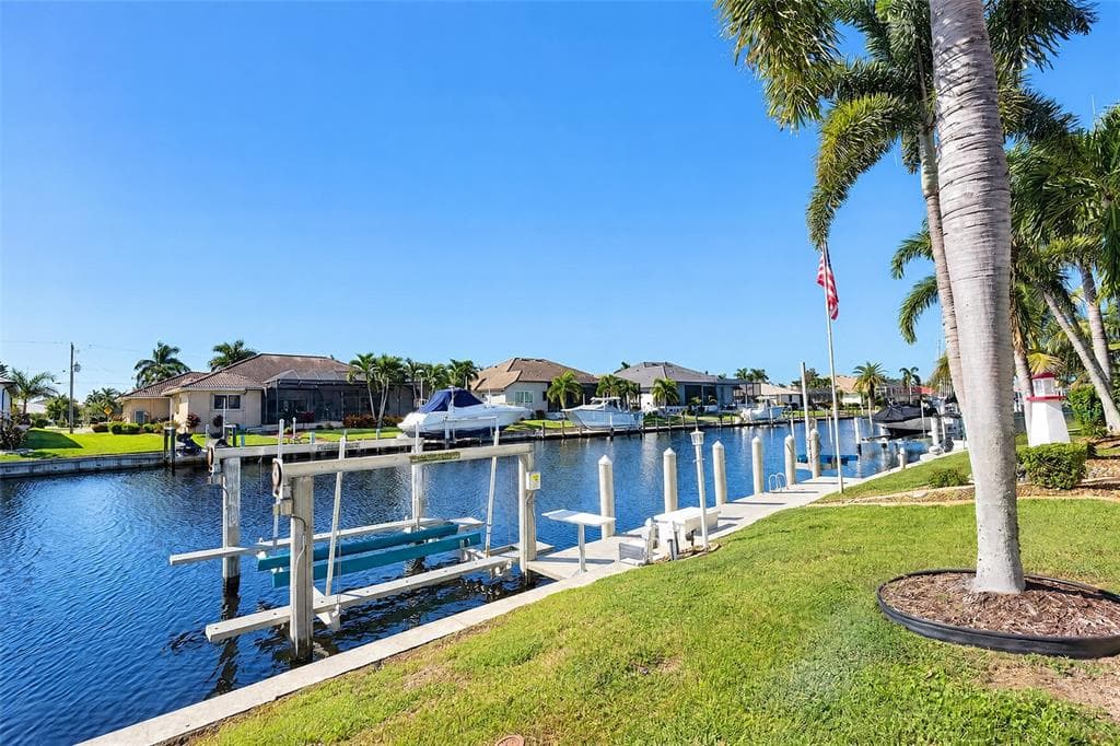 1535 SUZI STREET photo 4